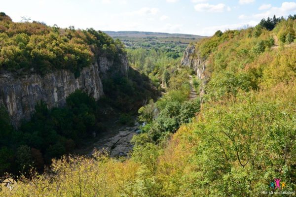 raul-sNegovanka-in-canionul-Emen-Bulgaria-600x400.jpg